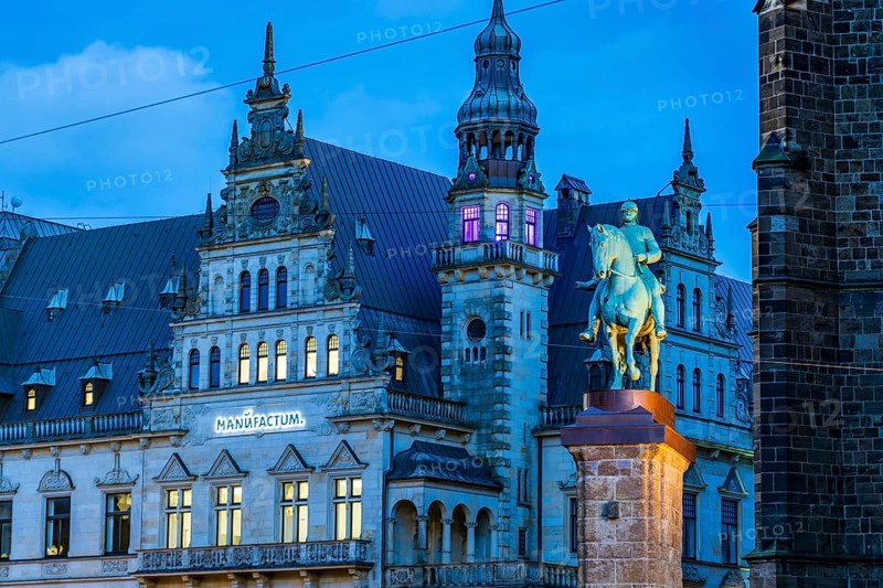 The Bismarck monument at Bremen Cathedral and the Manufactum building at dusk, Free Hanseatic City of Bremen, Germany, Europe