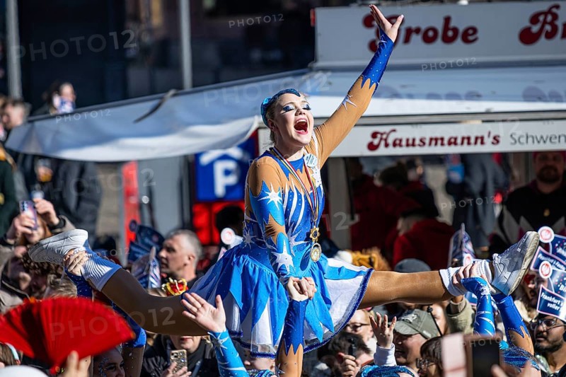 The Frankfurt carnival parade crosses the Römerberg in Frankfurt am Main, Römerberg, Frankfurt am Main, Hesse, Germany on 2 March 2025
