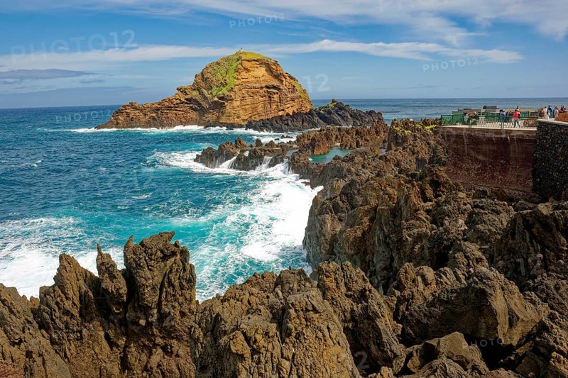 Natural swimming pools in volcanic rock, lava pools, natural swimming pools, natural pools, rocky coast, bathing complex, Porto Moniz, Madeira, Portugal, Europe