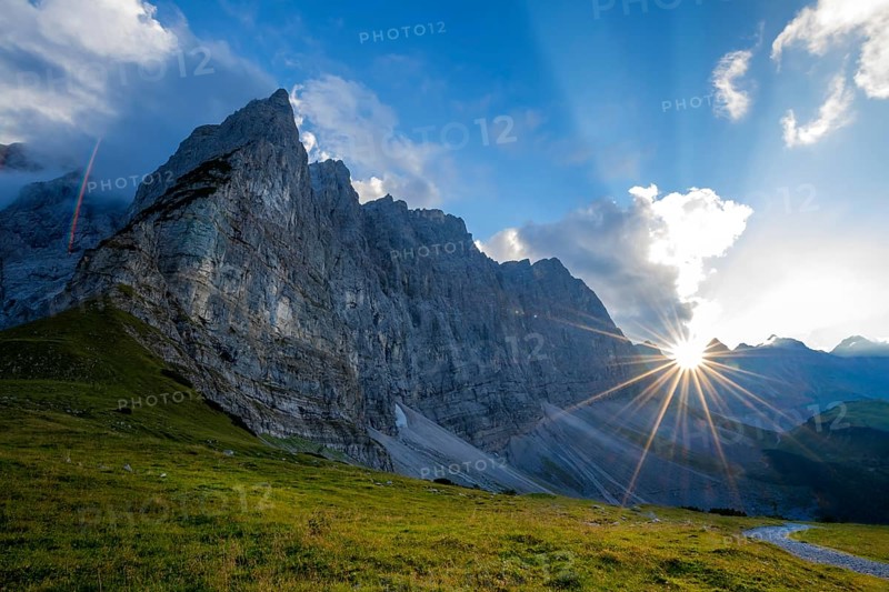 Dreizinkenspitze, Kühkarlspitze, Moserkarspitze and Birkkarspitze, Karwendel Mountains, Tyrol, Austria, Europe