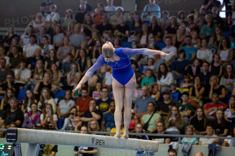 Olympic qualification in apparatus gymnastics in Rüsselsheim Picture: Lea Quaas on the balance beam