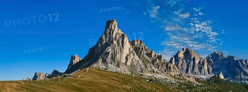 Nuvolau mountain above the Giau Pass (Passo di Giau), Colle Santa Lucia, Dolomites, Belluno, Italy, Europe