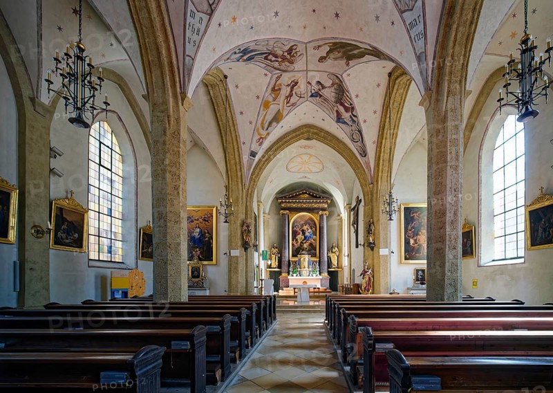 Gothic parish church of St Vitus in Kufstein with the altar by the sculptor Josef Stumpf, interior, Kufstein, Tyrol, Austria, Europe