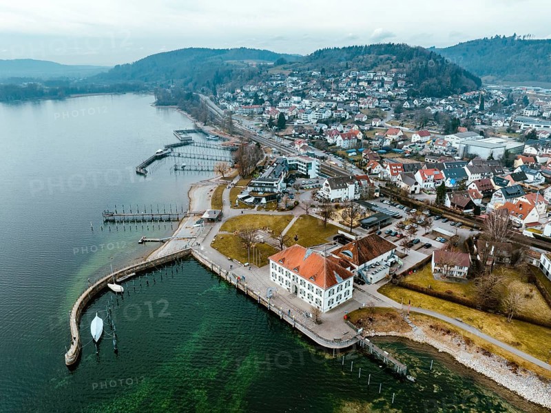 Aerial view of Lake Constance with the municipality of Bodman-Ludwigshafen with the marina and old customs house, Hegau, district of Constance, Baden-Württemberg, Germany, Europe