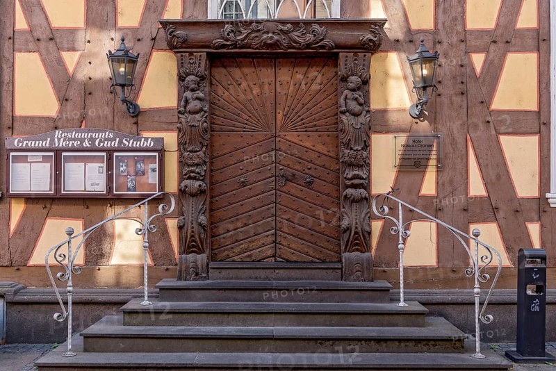Hotel Nassau Oranien, historic half-timbered house, baroque, façade, portal with carvings by Johann Neudecker, wood, decor, Nassauer Hof, starred restaurant Grand Mére & Gud Stubb, Borngasse, old town, Hadamar, Limburg-Weilburg, Westerwald, Hesse, Germany, Europe