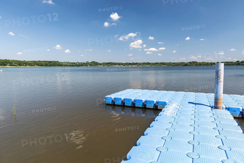 Pontoon jetty at the Dreiweiberner See bathing beach, Lusatian Lakeland, Lohsa, Saxony, Germany, Europe