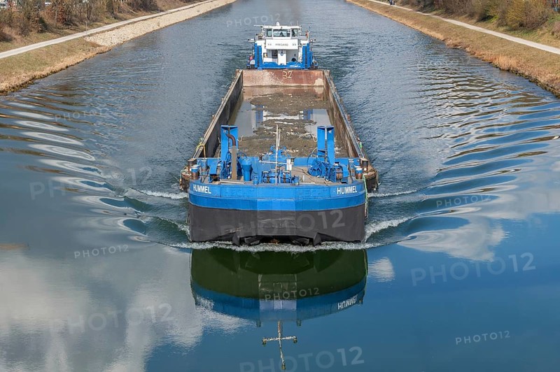 Cargo ship on the Main-Danube Canal, Möhrendorf, Bavaria, Germany, Europe