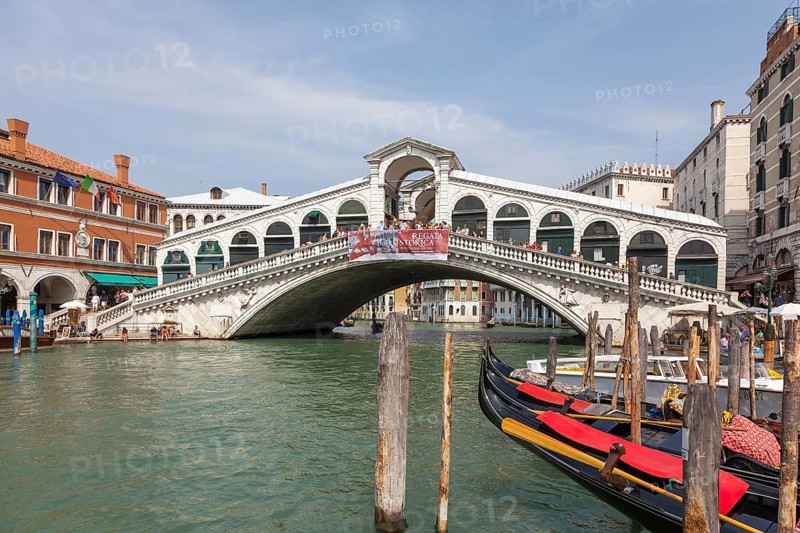 Rialto Bridge, Grand Canal, Venice, Italy, Europe