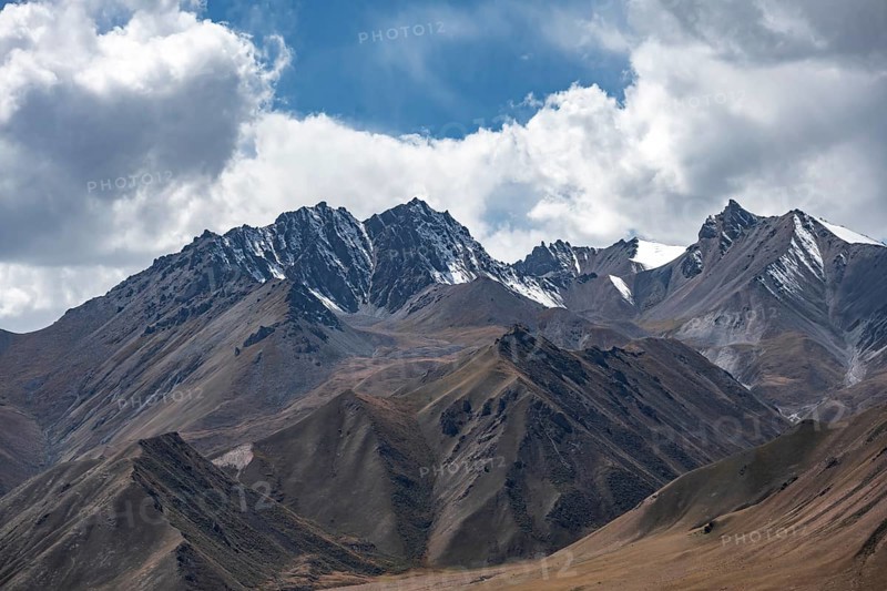 Picturesque mountain landscape with white mountain peaks, Tian Shan Mountains, Issyk-Kul, Kyrgyzstan, Asia