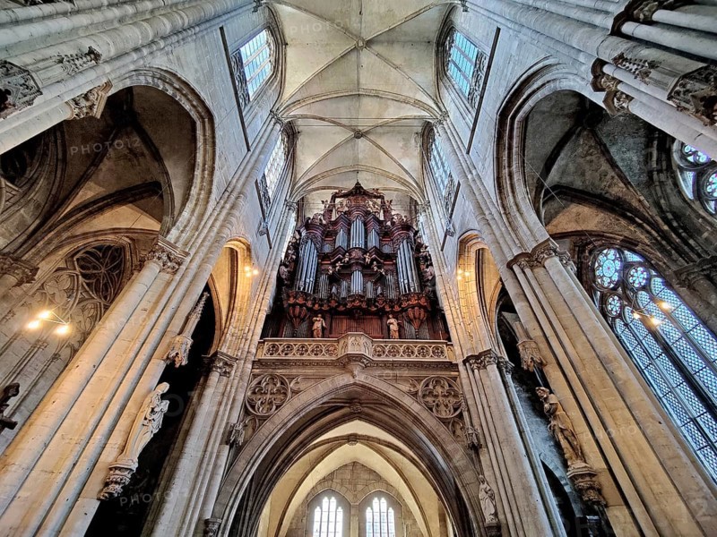 Interior view with a view of the organ, St Stephen's and St Sixtus Cathedral, Halberstadt, Saxony-Anhalt, Germany, Europe