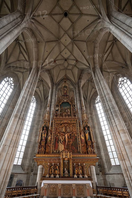 High altar in the late Gothic hall church of St George, Dinkelsbühl, Bavaria, Germany, Europe