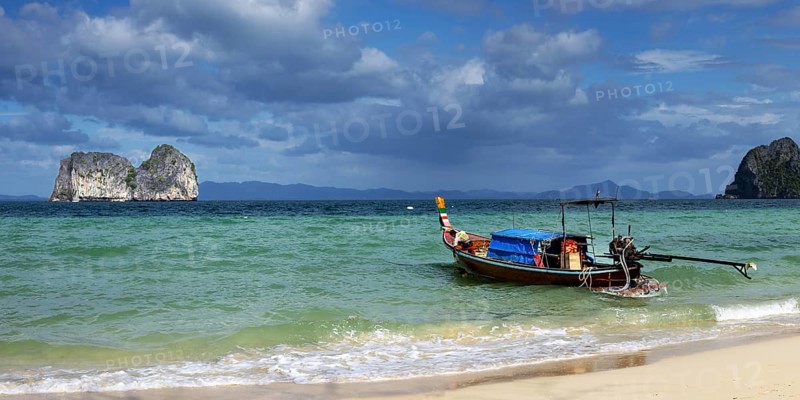 Longtail boat on the beach, Koh Ngai Island, Andaman Sea, Satun Province, Southern Thailand, Thailand, Asia