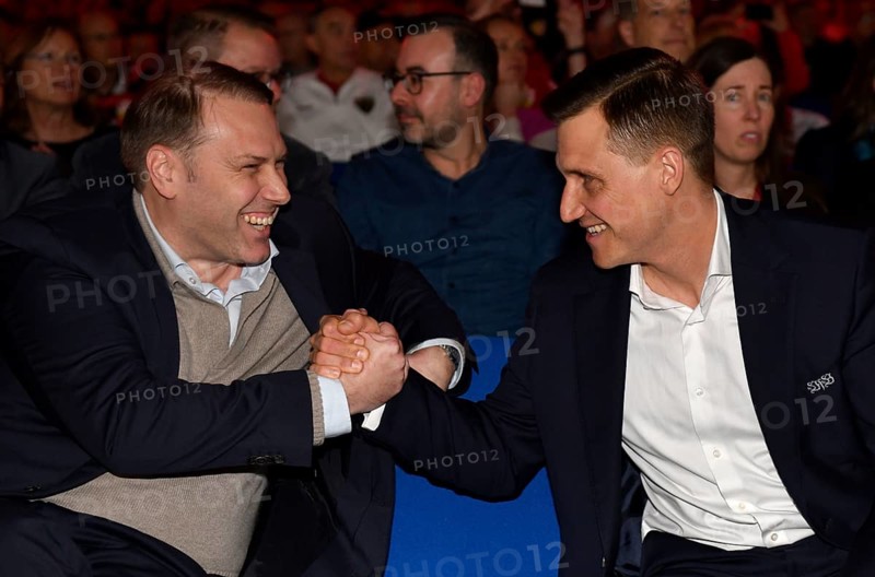 Member of the Executive Committee Stefan Jung VfB Stuttgart (left) and Member of the Executive Committee Andreas Grupp VfB Stuttgart (right) Cheers, joy, emotion, emotional, jubilation at winning election to the Executive Committee Gesture Gesture shake hands General Meeting VfB Stuttgart 2025, Hanns-Martin-Schleyer-Halle, Stuttgart, Baden-Württemberg, Germany, Europe