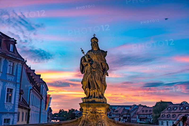 Statue of Empress Cunegonde on the Lower Bridge in Bamberg at sunset, Upper Franconia, Bavaria, Germany, Europe