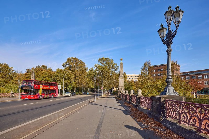 Hop-on hop-off bus for city tours and sightseeing on the Lutherbrücke, Paulstraße, Berlin, capital city, independent city, federal state of Berlin, Germany, Europe