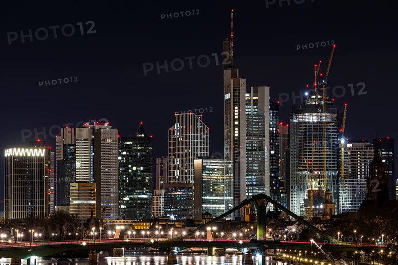 30 hrs and 21:30 hrs, only in greatly reduced form., Deutschherrnbrücke, Frankfurt am Main, Hesse, Germany, On the occasion of Earth Hour 2023, the lights of Frankfurt's banking skyline will shine on the evening of 25 March 2023, between 20, Europe