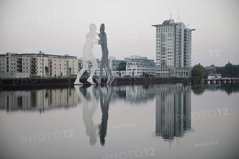 Molecule Man, monumental artwork in the Spree with the Twin Towers Treptow, artist Jonathan Borofsky, Berlin, Germany, Europe