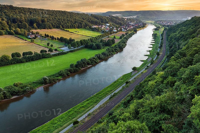 View from the skywalk over the Weser towards Herstelle and Würgassen, evening sky, Beverungen, Höxter, East Westphalia, Weserbergland, North Rhine-Westphalia, Germany, Europe