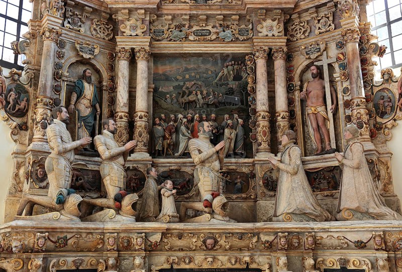Church of St. Moriz, epitaph of Nikolaus Bergner, alabaster tomb counted among the most beautiful Renaissance epitaphs in Germany, Coburg, Upper Franconia, Bavaria, Germany, Europe