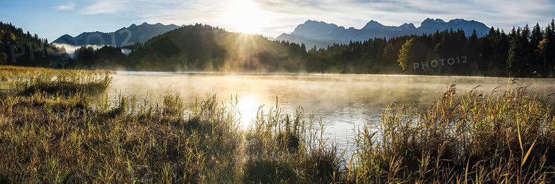 Geroldsee, behind it the Karwendel Mountains, Werdenfelser Land, Upper Bavaria, Bavaria, Germany, Europe
