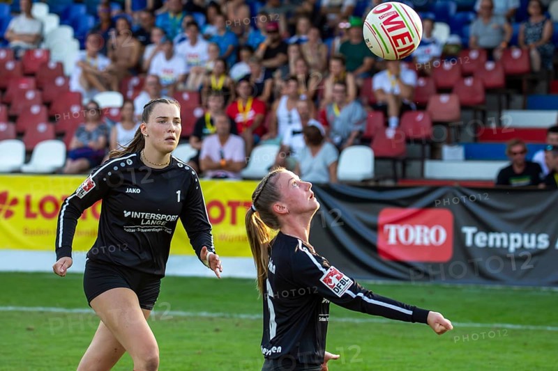 Fistball (woman) : TSV Dennach against TV Jahn Schneverdingen (IFA 2024 Fistball World Tour Finals Mannheim, Final) . Picture: Henrike Seitz (6, Schneverdingen)