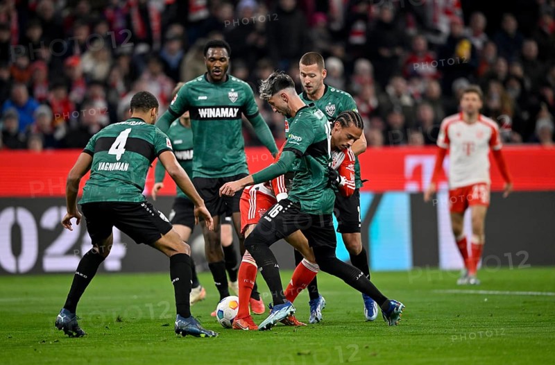 Leroy Sané FC Bayern Munich FCB (10) v Josha Vagnoman VfB Stuttgart (04) Dan-Axel Zagadou VfB Stuttgart (23) Atakan Karazor VfB Stuttgart (16) Waldemar Anton VfB Stuttgart (02) Allianz Arena, Munich, Bavaria, Germany, Europe