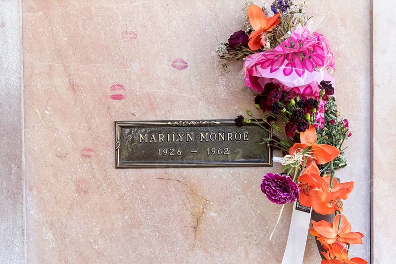 October 25, 2017, Los Angeles, California, USA: Actress Marilyn Monroe's crypt with flowers and kisses at Westwood Memorial Park in Los Angeles, California. Marilyn passed away on August 5th, 1962 of a probable suicide
