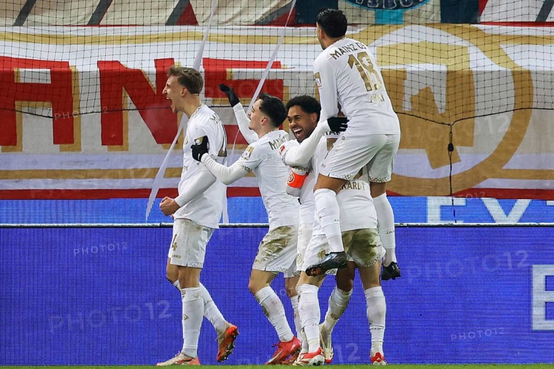 Germany: Soccer 1st Bundesliga, Matchday 22 - 1. FC Heidenheim vs. 1. FSV Mainz 05 - Voith-Arena Heidenheim: 44 Nelson WEIPER 1. FSV Mainz 05 left has just scored the 0 to 2 and cheers, 29 Captain Jonathan BURKARDT 1. FSV Mainz 05, 2 Philipp MWENE 1. FSV Mainz 05, 8 Paul NEBEL 1. FSV Mainz and 18 Nadiem AMIRI cheer with him