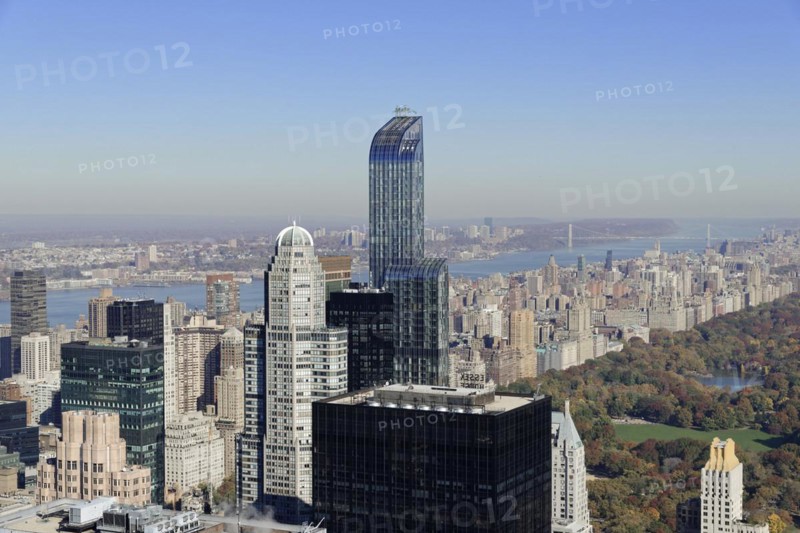Viewing terrace of Rockefeller Center, view of Central Park surrounded by skyscrapers in autumn, Manhattan, New York City, New York, USA, North America