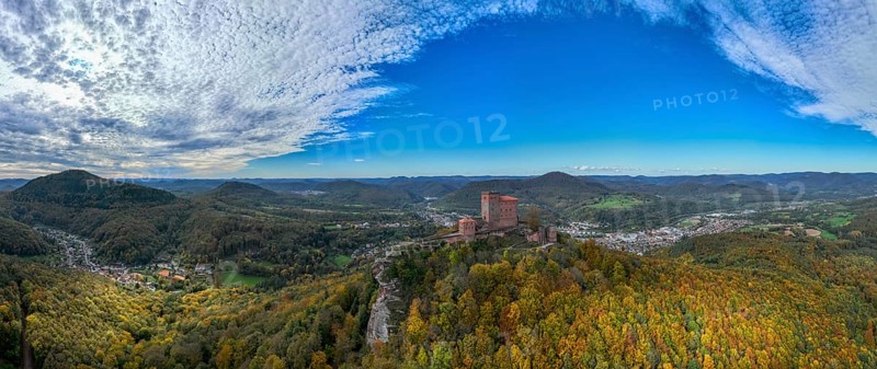 Aerial view, Reichsburg Trifels, Annweiler, Palatinate, Rhineland-Palatinate Forest in autumn, Germany, Europe