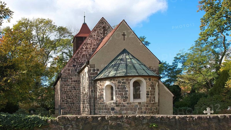 Rear view of the village church with apse, Stahnsdorf, Potsdam-Mittelmark district, Brandenburg, Germany, Europe