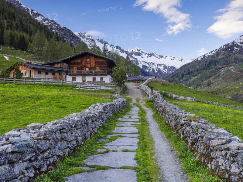 Farmhouse in Ahrntal, mountains with snow, Zillertal Alps, Krimmler Tauern, Kasern, South Tyrol, Italy, Europe