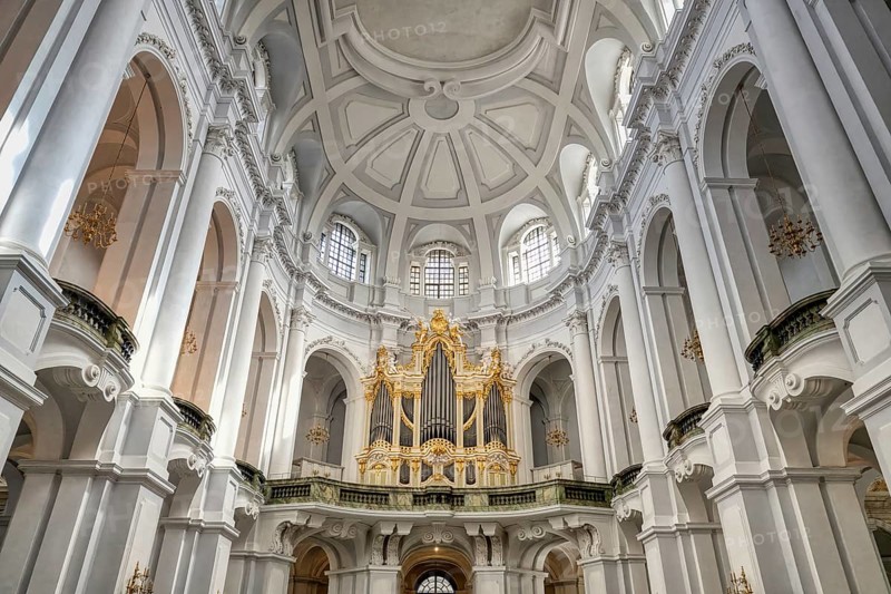 Dresden Cathedral or Cathedral of the Holy Trinity, Catholic Church of the Royal Court of Saxony, Central nave and great organ, Dresden, Saxony, Germany, Europe