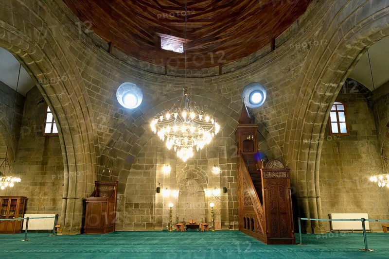 Grand mosque of Erzurum or Atabey Mosque, Central nave and ceiling, Erzurum, Turkey, Asia