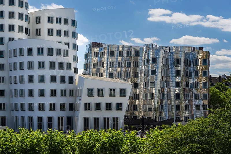 Gehry buildings, Media Harbour, Neuer Zollhof, Düsseldorf, North Rhine-Westphalia, Germany, Europe