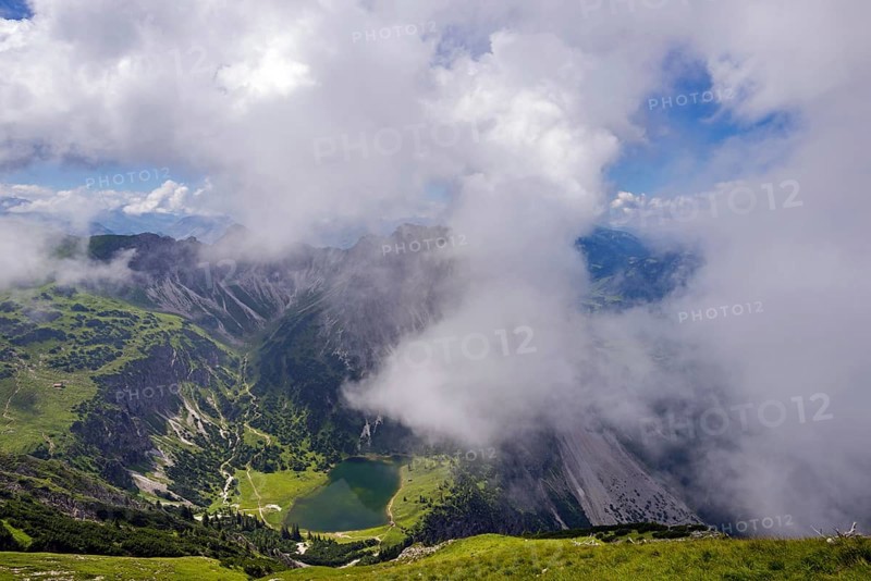 Lower Gaisalpsee, behind it Gaisalphorn, 1953m, and Rubihorn, 1957m, Allgäu Alps, Allgäu, Bavaria, Germany, Europe