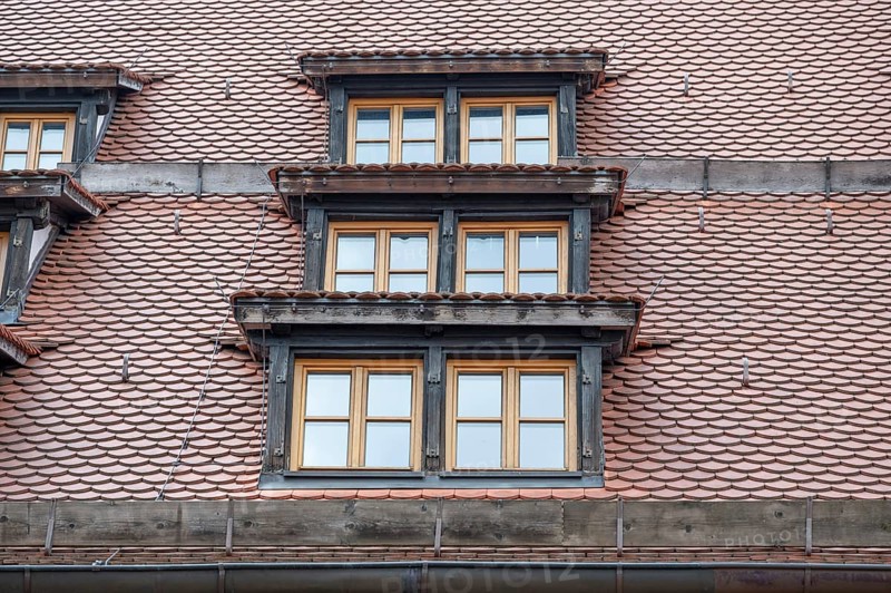 Dormer windows on the historic Unschlitthaus, built in 1491, Obere Wörthstr. 26, Nuremberg, Middle Franconia, Bavaria, Germany, Europe