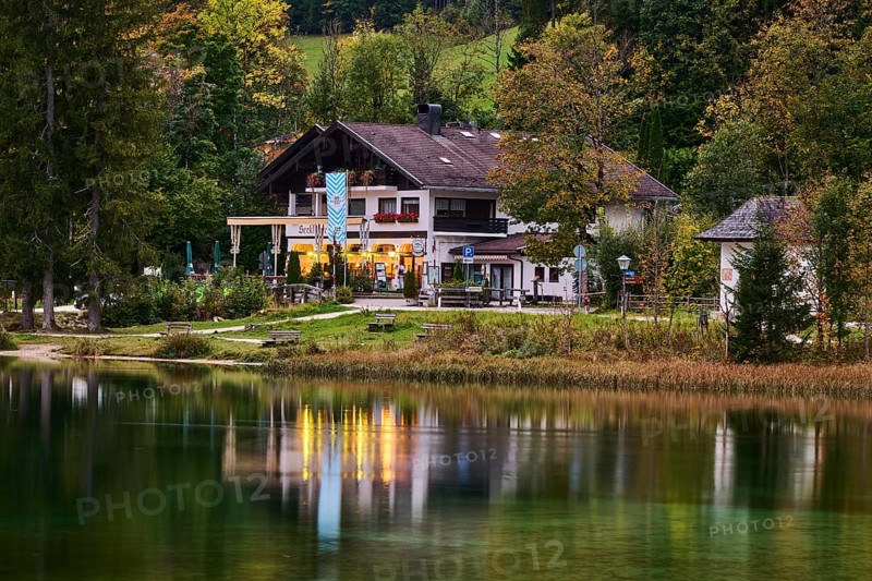 Hintersee in autumn colours, Ramsau, Berchtesgaden National Park, Berchtesgadener Land district, Upper Bavaria, Bavaria, Germany, Europe