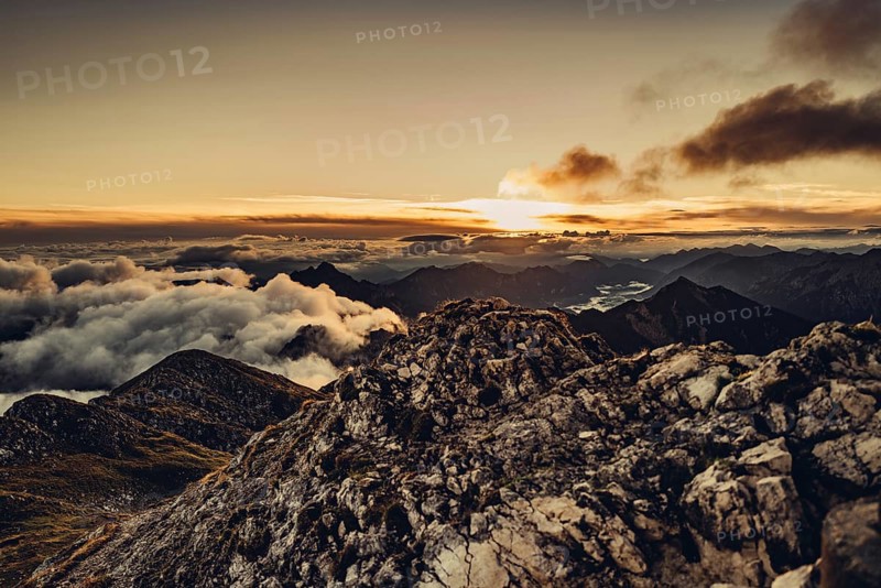 Sunrise hike on the Hochplatte in the Ammergau Alps, Ammergebirge in the Allgäu, Bavaria, Germany, Europe