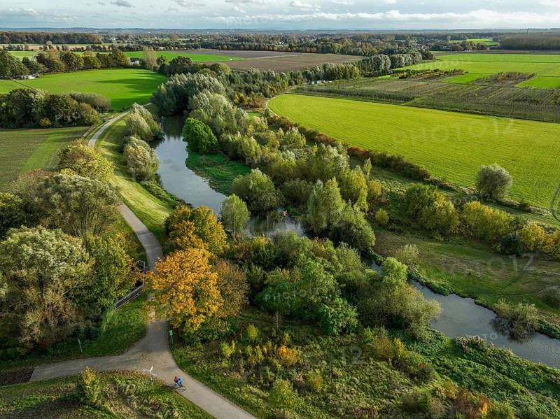 Bergkamen, Ruhr area, North Rhine-Westphalia, Germany, autumn landscape on the Seseke. The renaturalised Seseke, a tributary of the Lippe, has been transformed into a near-natural watercourse, flood protection and biodiversity through newly designed floodplains. Following the construction of a parallel sewer, the Seseke is now free of wastewater, having previously been an open, above-ground wastewater sewer, combined sewer with surface water and wastewater. Theme photo: EU Nature Conservation Act. The EU Nature Conservation Act obliges member states to implement measures to restore nature on at least 20 per cent of the EU's land and sea areas by 2030, Europe