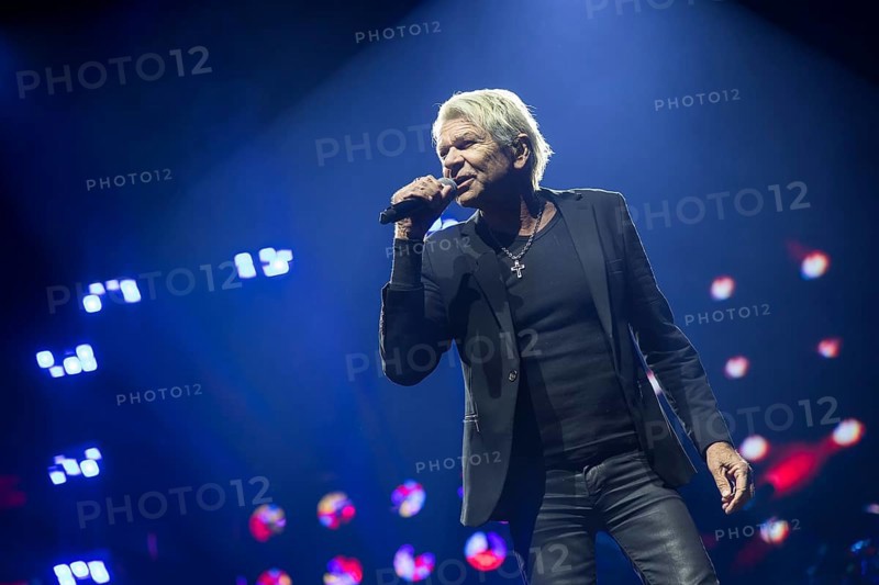 Matthias Reim live on ..und plötzlich bist du Kult! Tour in the Berlin Uber Arena on 29 December 2024
