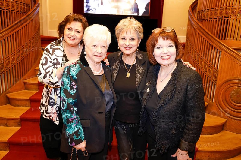 Daniela and Nicole Urbschat, Reni Laur and Dagmar Frederic at the premiere ofOma Trick with Brigitte Grothum and Johannis Hallervorden 26.02.25 at the palace gardens Theatre. Brigitte Grothum celebrates her 90th birthday here