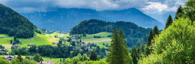 Tiefenbach, behind Entschenkopf, 2043m, Rubihorn, 1957m, and Schattenberg, 1845m, Allgäu Alps, Allgäu, Bavaria, Germany, Europe