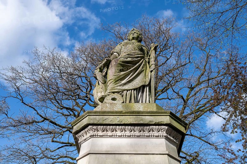 War memorial for the Wars of Unification, unveiled in 1877, Markt, Siegen, North Rhine-Westphalia, Germany, Europe