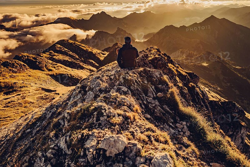 Sunrise hike on the Hochplatte in the Ammergau Alps, Ammergebirge in the Allgäu, Bavaria, Germany, Europe