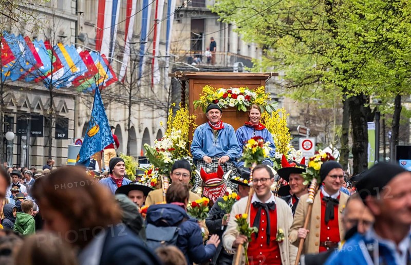 Parade of historically costumed guildsmen, Sechseläuten or Sächsilüüte, Zurich Spring Festival, Zurich, Switzerland, Europe