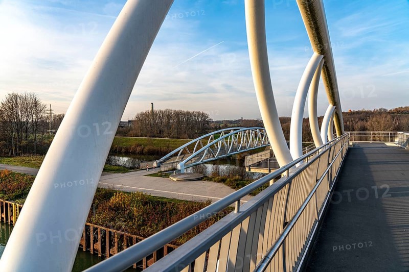 Bridge over the Datteln-Hamm Canal and the River Lippe, for pedestrians and cyclists, Radbod spoil tip, spoil tip sign, Hamm, North Rhine-Westphalia, Germany, Europe