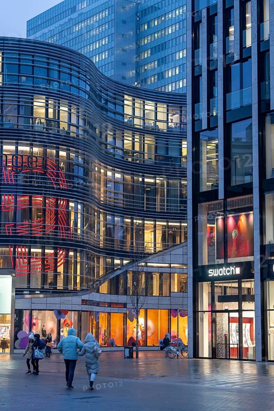 Shops at Schadowplatz, Kö-Bogen Shopping Centre, Breuning, Swatch, Vodafone, in Düsseldorf, North Rhine-Westphalia, Germany, Europe