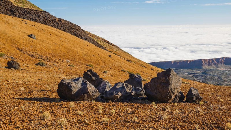 Huevos del Teide, Teide eggs, lava balls, Montana Blanca, Pico del Teide, 3718m, Parque Nacional de las Canadas del Teide, Teide National Park, UNESCO World Heritage Site, Tenerife, Canary Islands, Spain, Europe