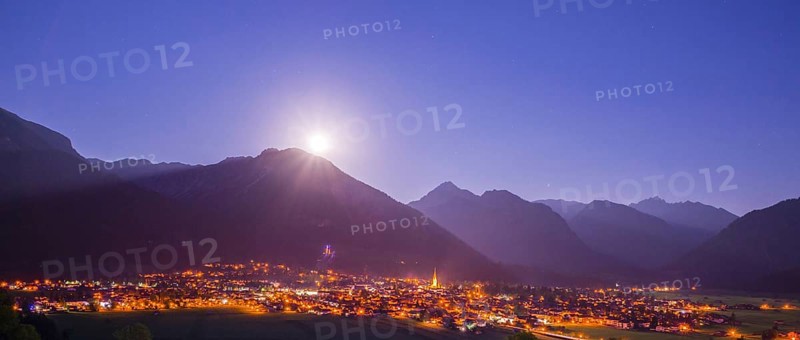 Oberstdorf at night, full moon rising, Allgaeu Alps, Allgaeu, Bavaria, Germany, Europe
